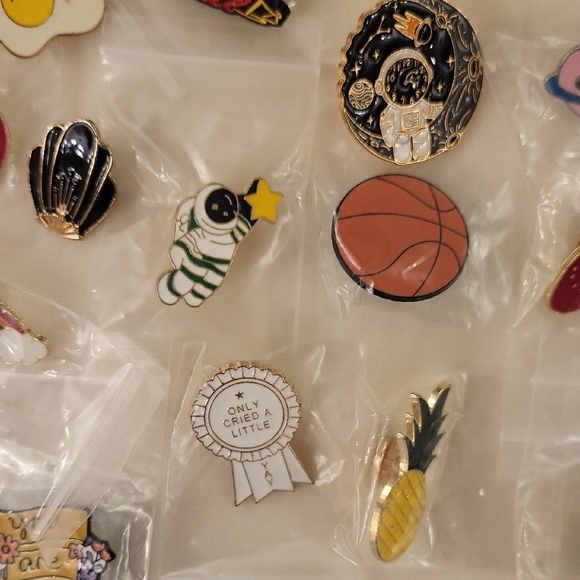 Colorful Kids Accessory Pin Set - Picture 5 of 9